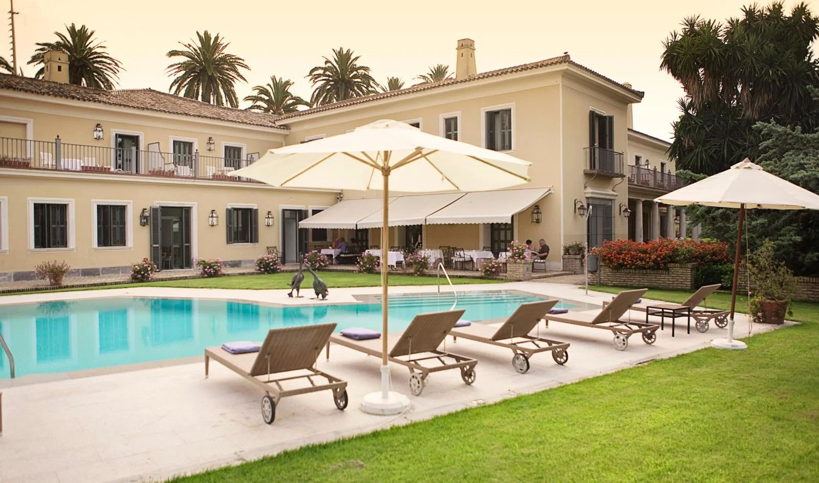 Villa Jerez hotel — 5-star mansion with pool and gardens